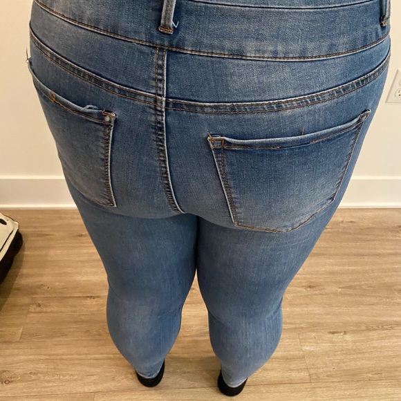 Buttonfly 2 button high waist jeans - Picture 4 of 4